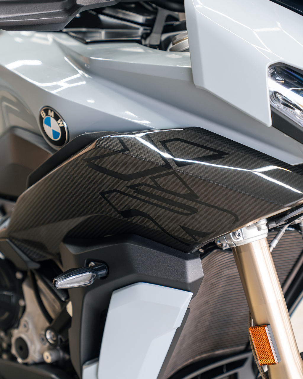 BMW S1000XR FULL EXTRAS  - Thumbnail 7