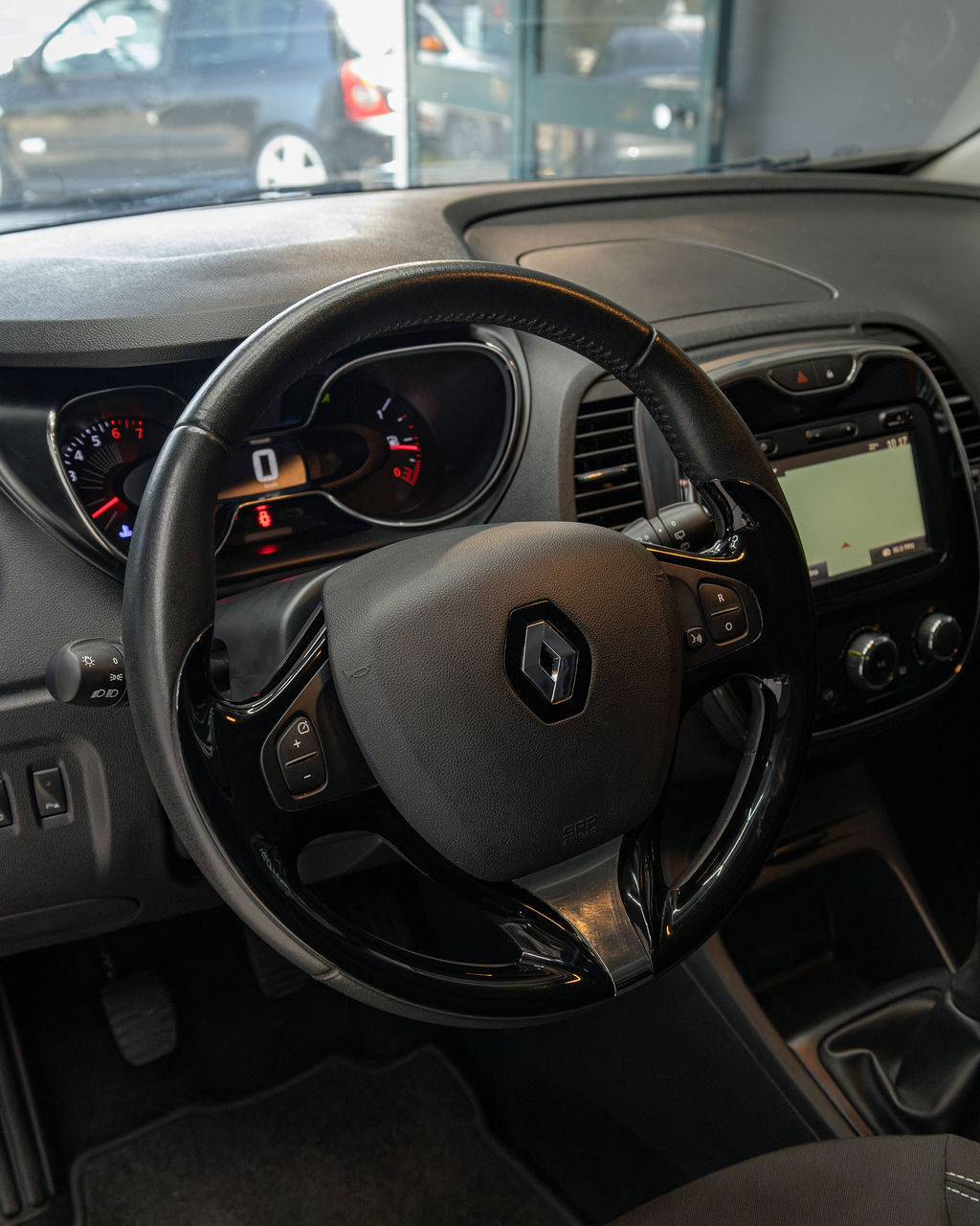 Renault Captur - Thumbnail 7