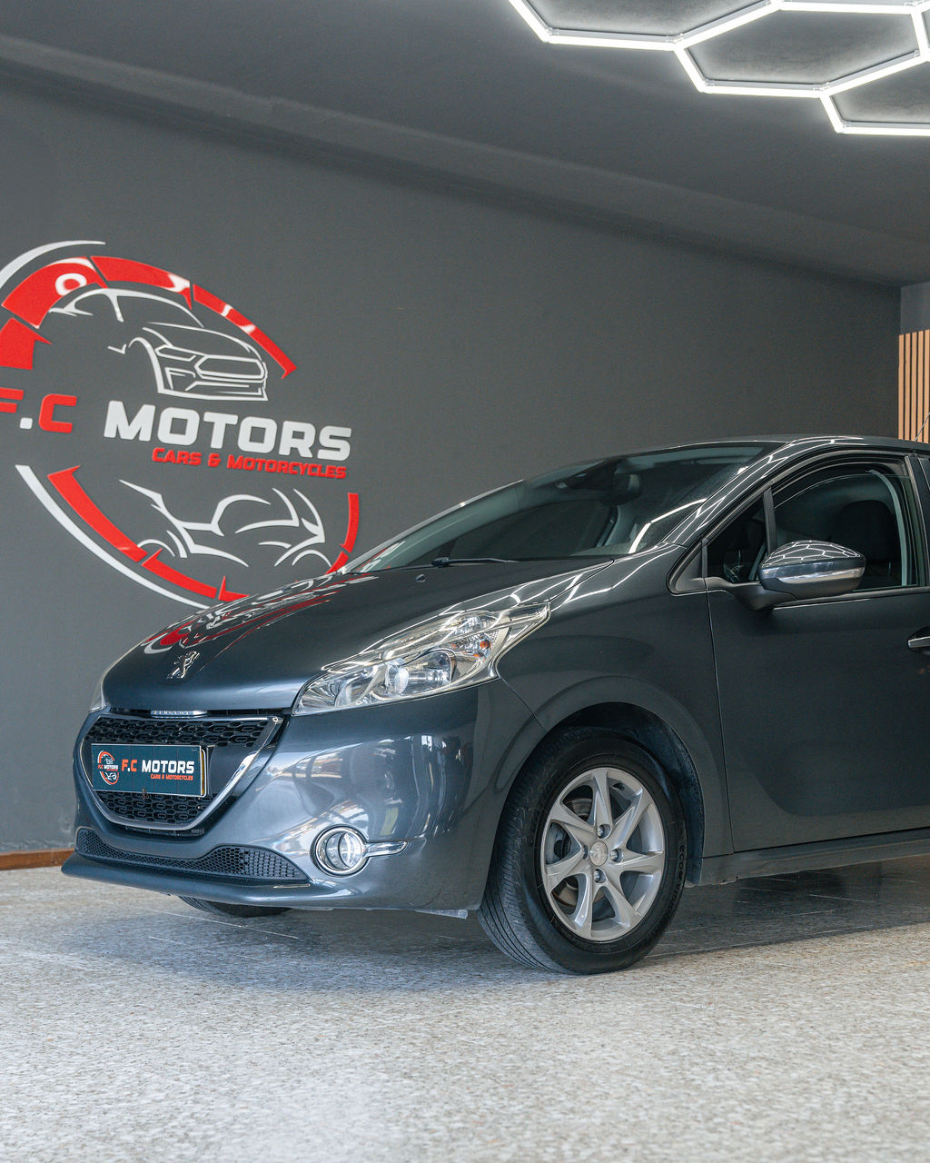 PEUGEOT 208 - Thumbnail 12