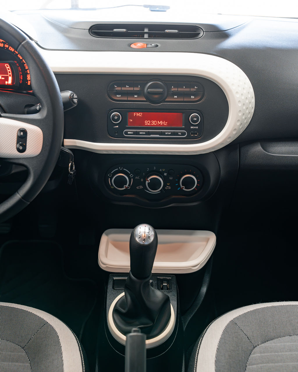 RENAULT TWINGO - Thumbnail 10