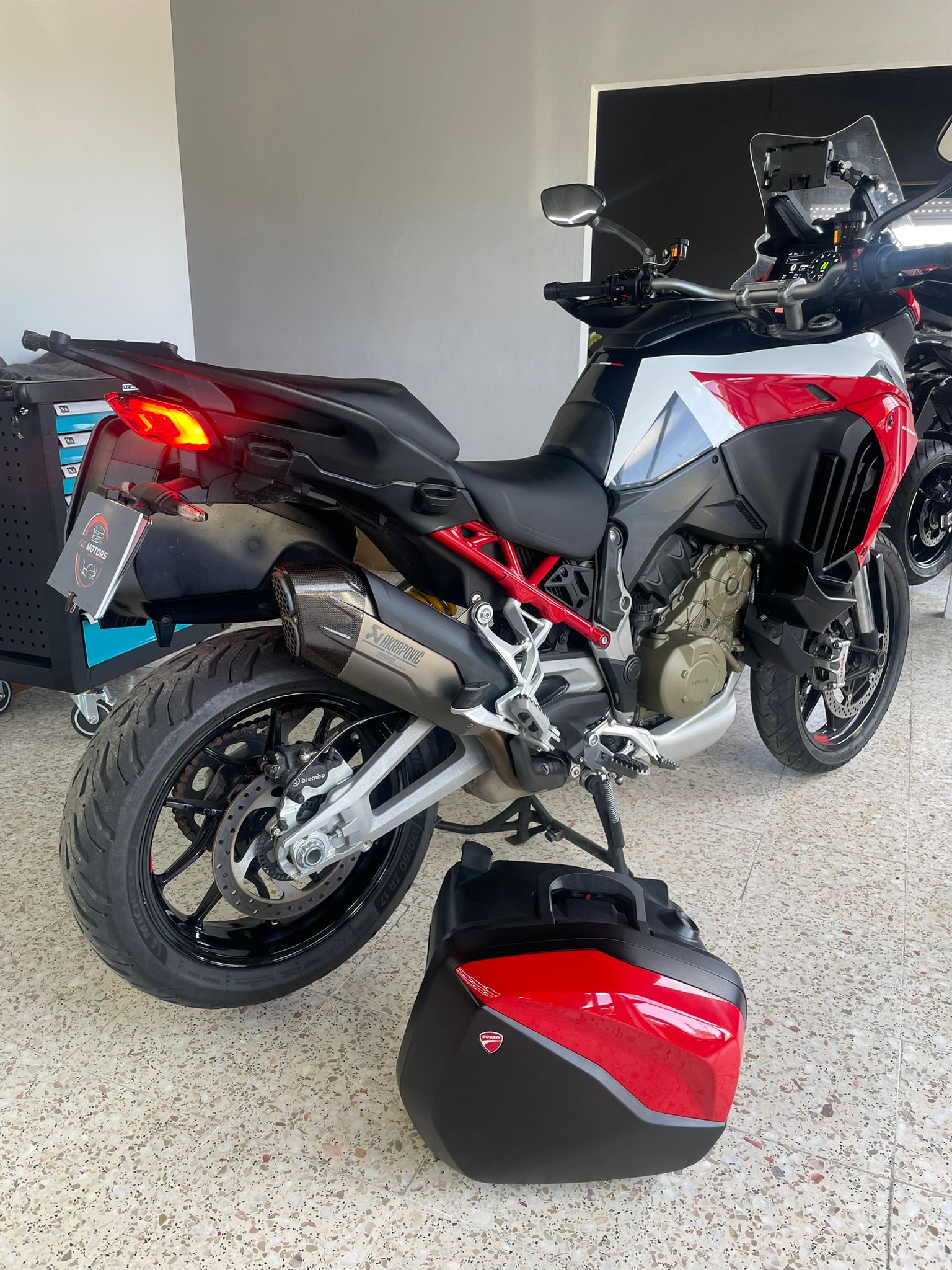 DUCATI - Thumbnail 2