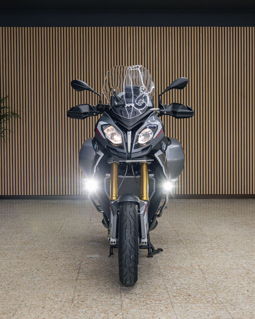 BMW S1000XR