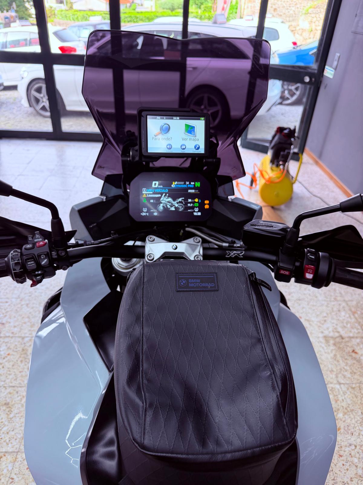 BMW S1000XR FULL EXTRAS  - Thumbnail 4