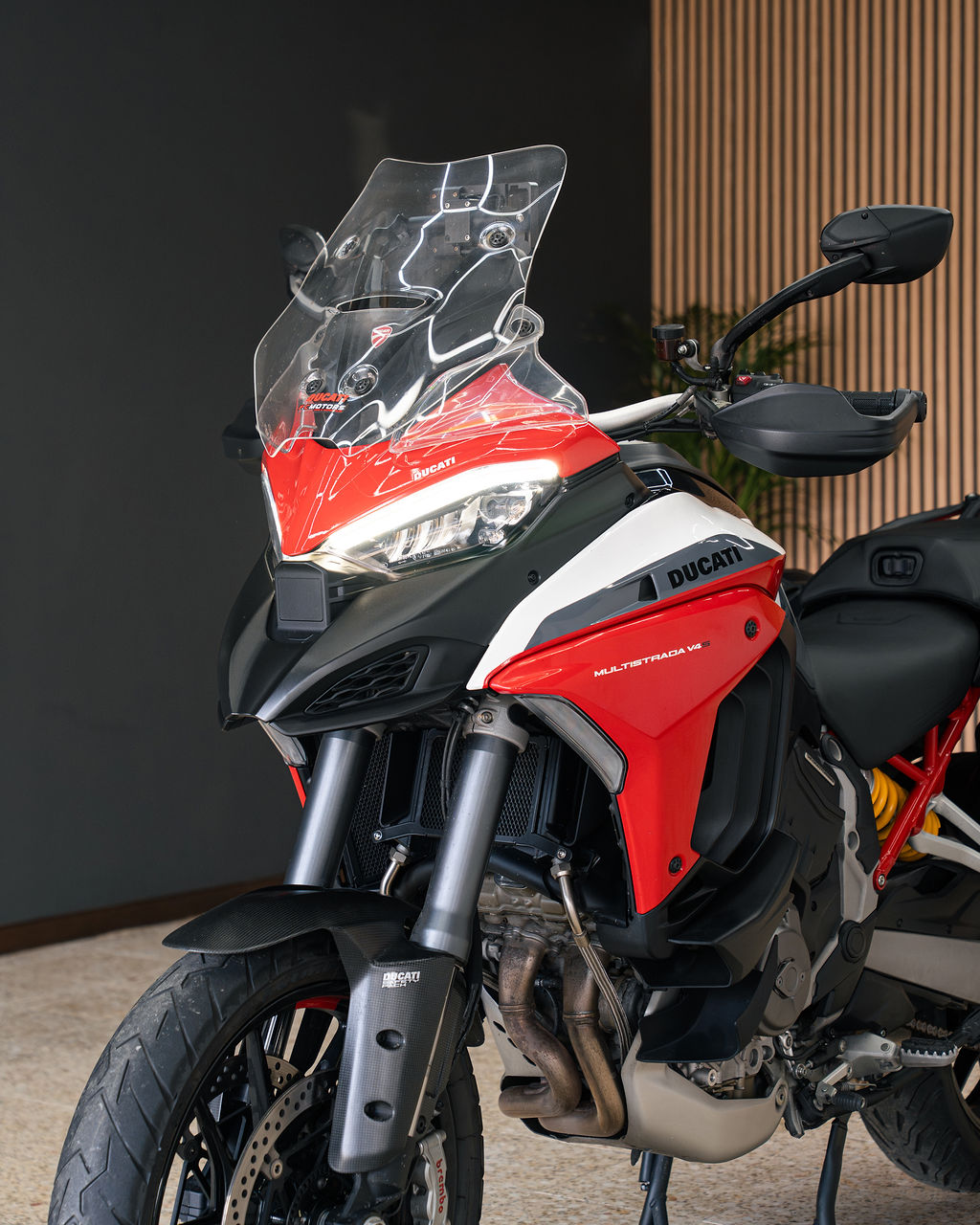 DUCATI - Thumbnail 2