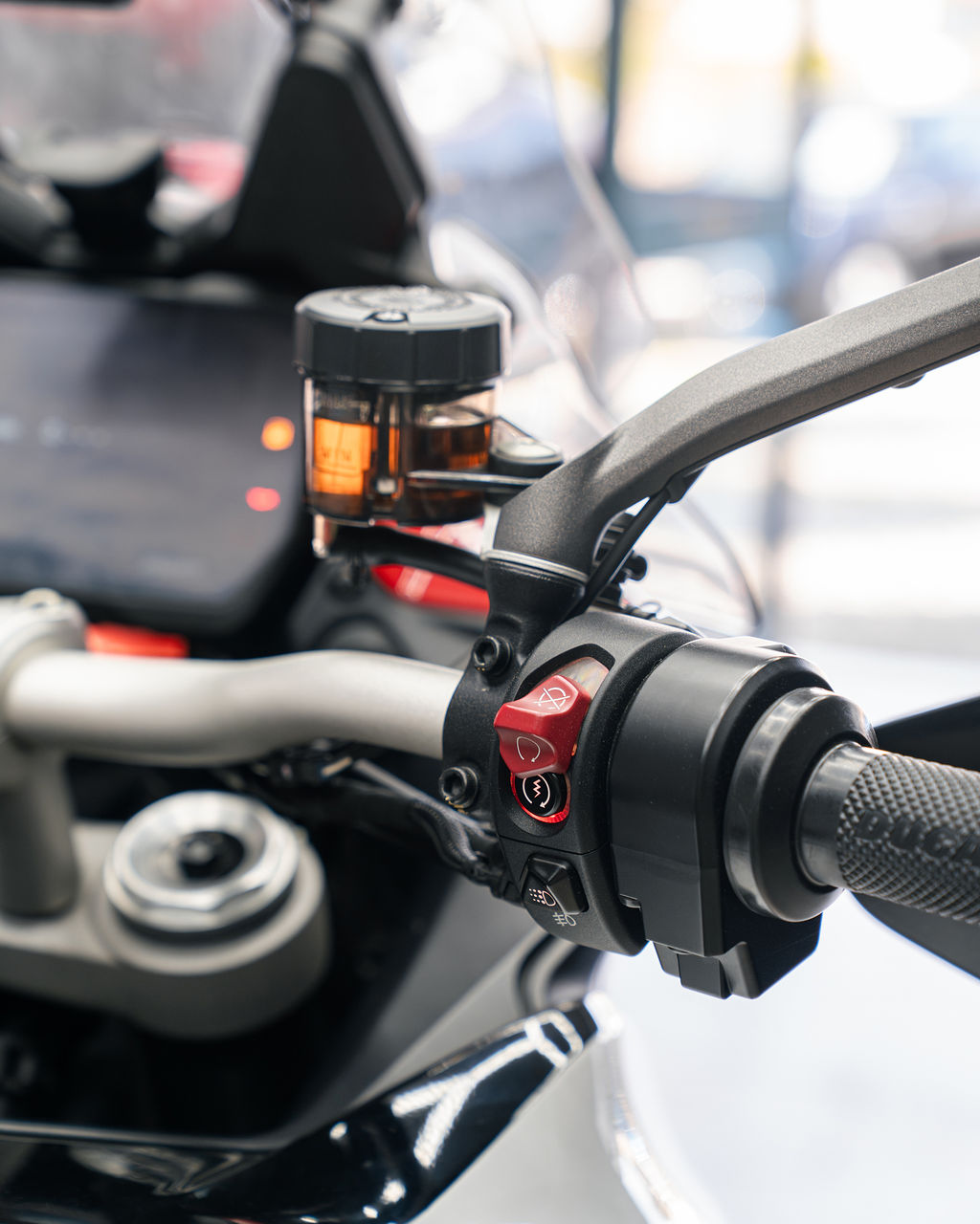 DUCATI - Thumbnail 7