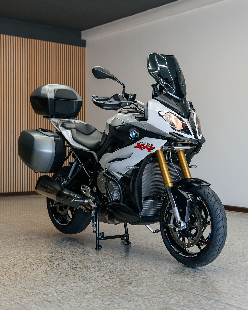 BMW S1000XR - Thumbnail 11