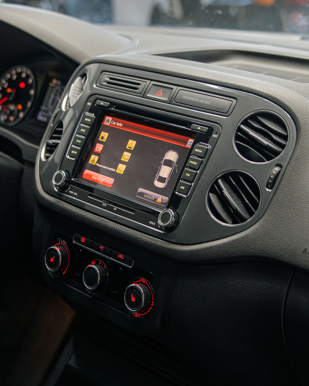 Tiguan - Thumbnail 8