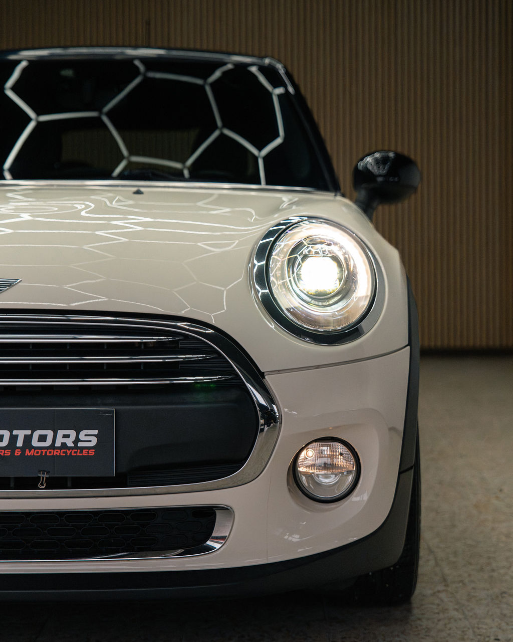 Mini Hatch  D - Thumbnail 2