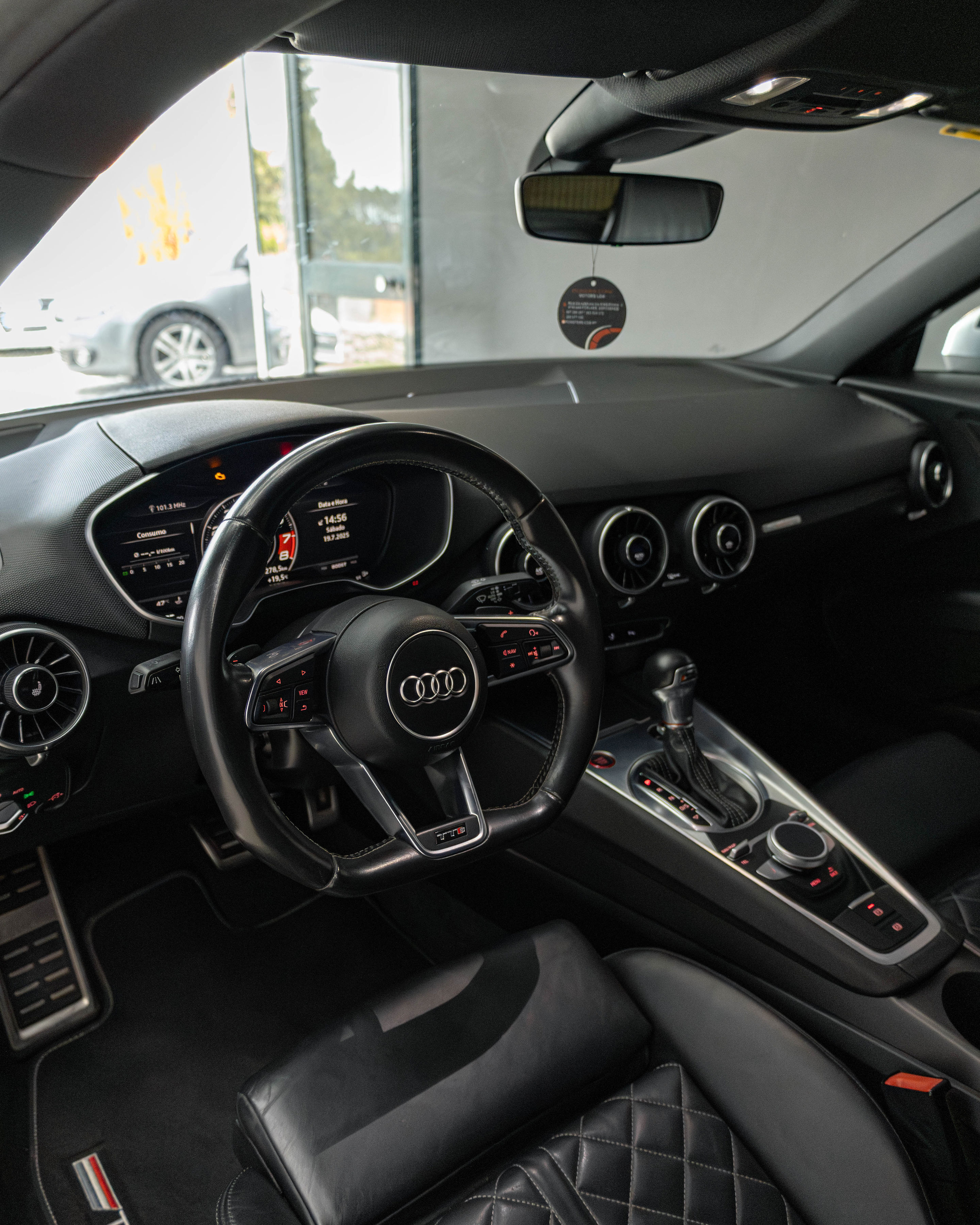 Audi TTS - Thumbnail 9