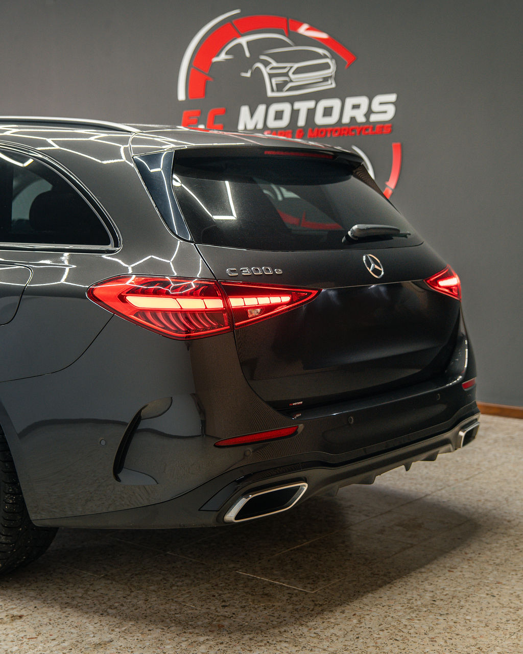 Mercedes-Benz C 300e  AMG Line - Thumbnail 7