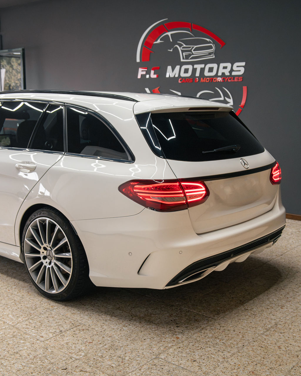 Mercedes-Benz C 300 BlueTEC Hybrid AMG Line - Thumbnail 6