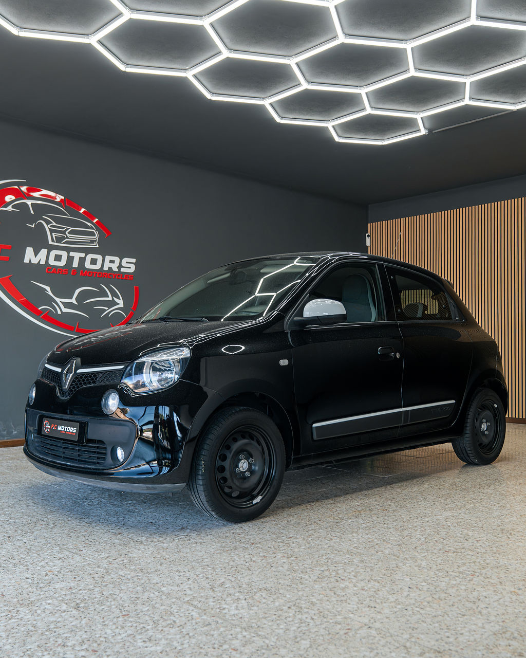 RENAULT TWINGO - Thumbnail 4