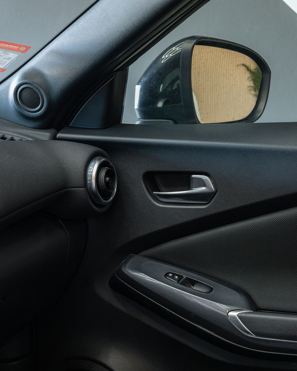 Nissan Juke  - Thumbnail 9