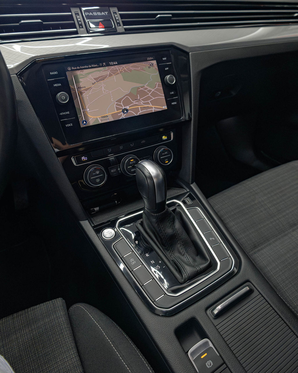 VW Passat - Thumbnail 10