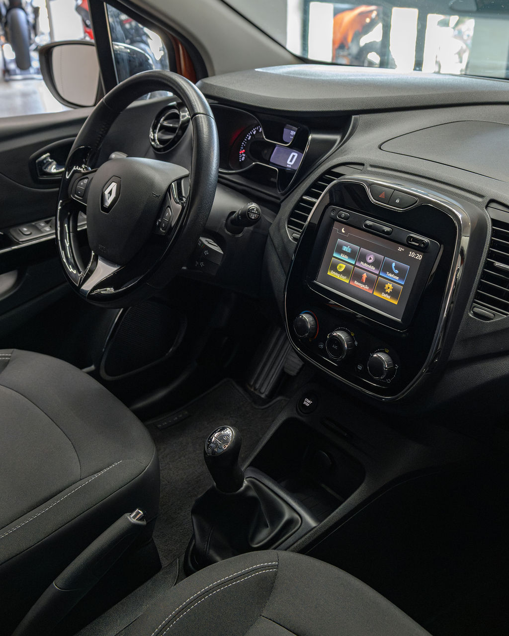 Renault Captur - Thumbnail 9
