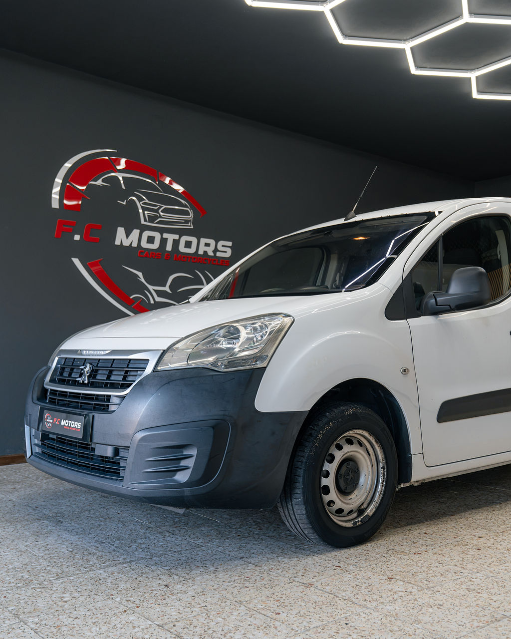 Peugeot Partner - PEUGEOT PARTNER  - Thumbnail 2