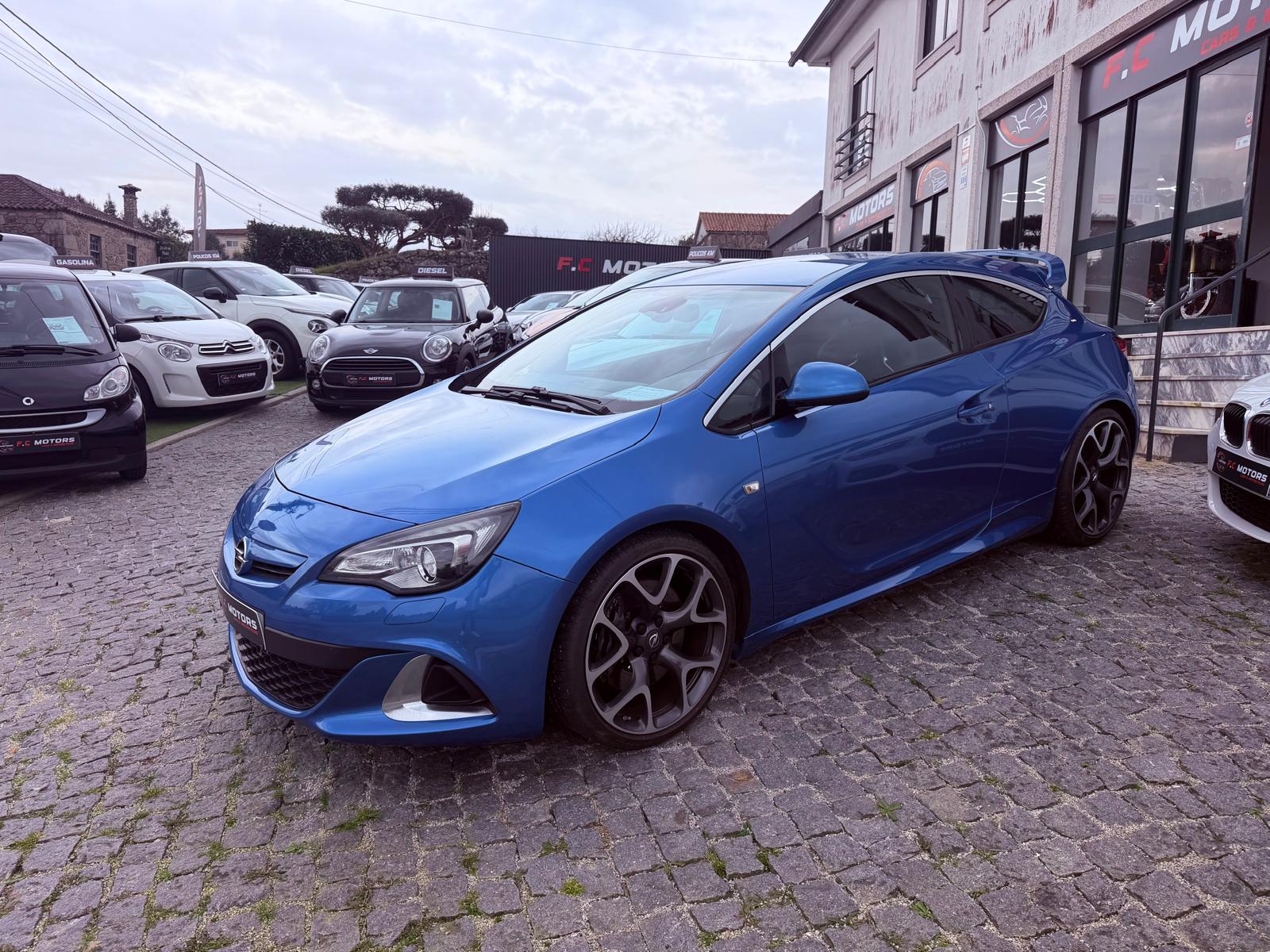 Opel Astra GTC - Thumbnail 2