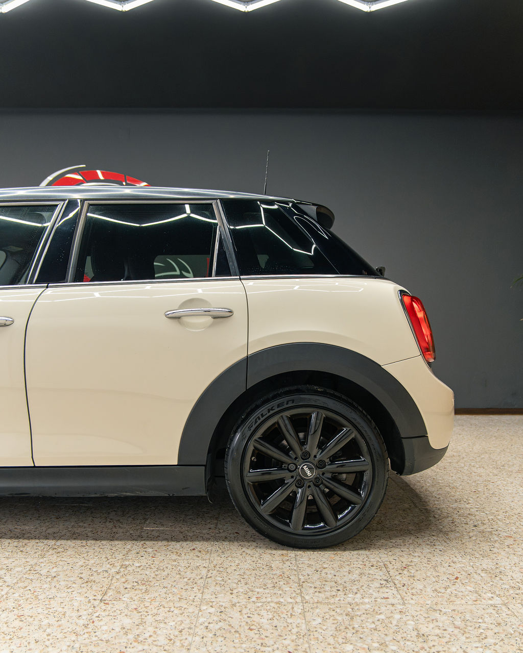 Mini Hatch  D - Thumbnail 5