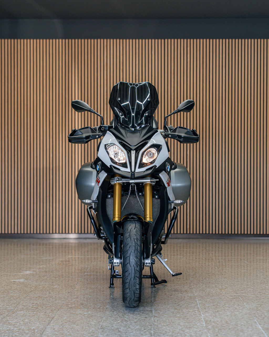 BMW S1000XR