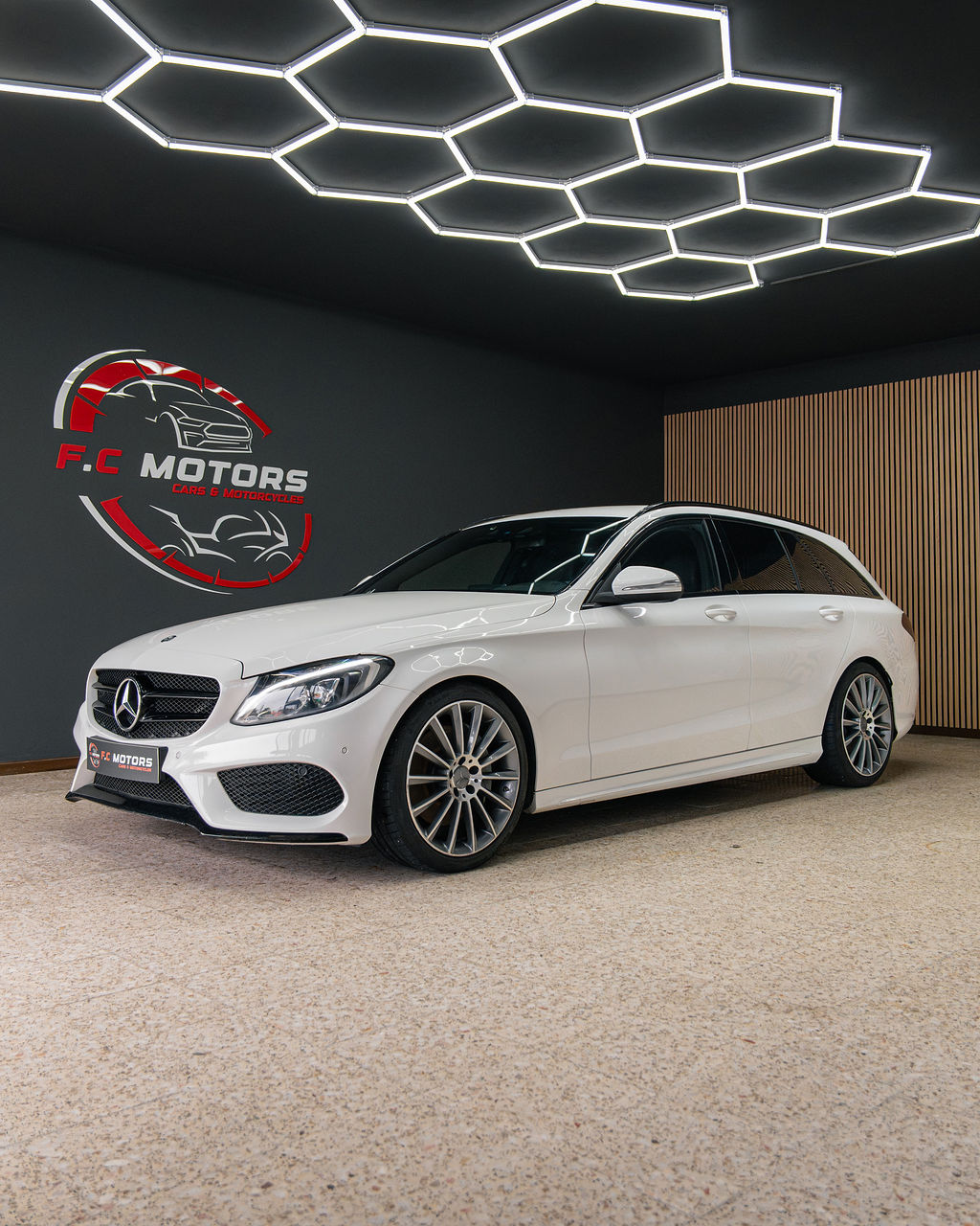 Mercedes-Benz C 300 BlueTEC Hybrid AMG Line - Thumbnail 6