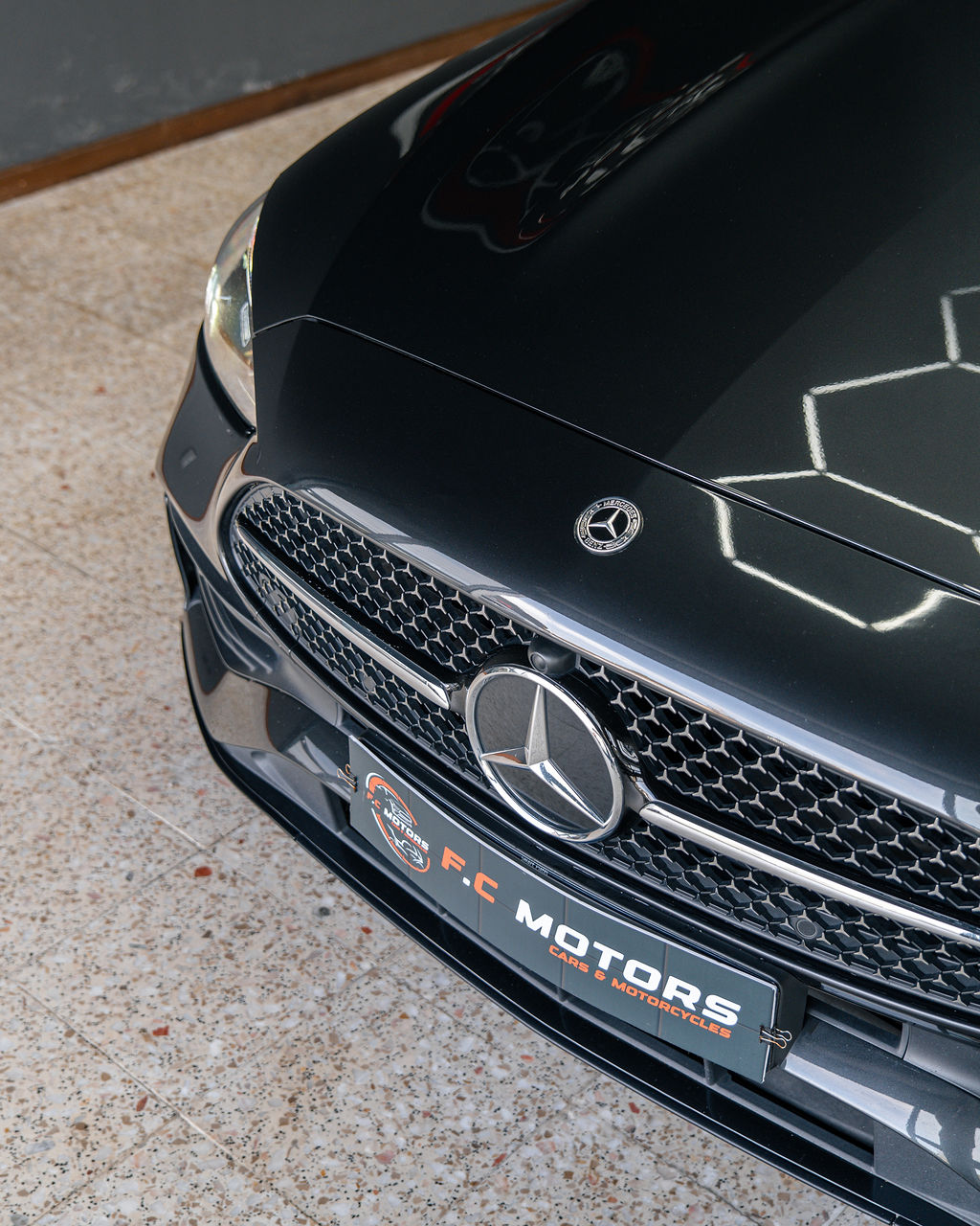 Mercedes-Benz C 300e  AMG Line - Thumbnail 2