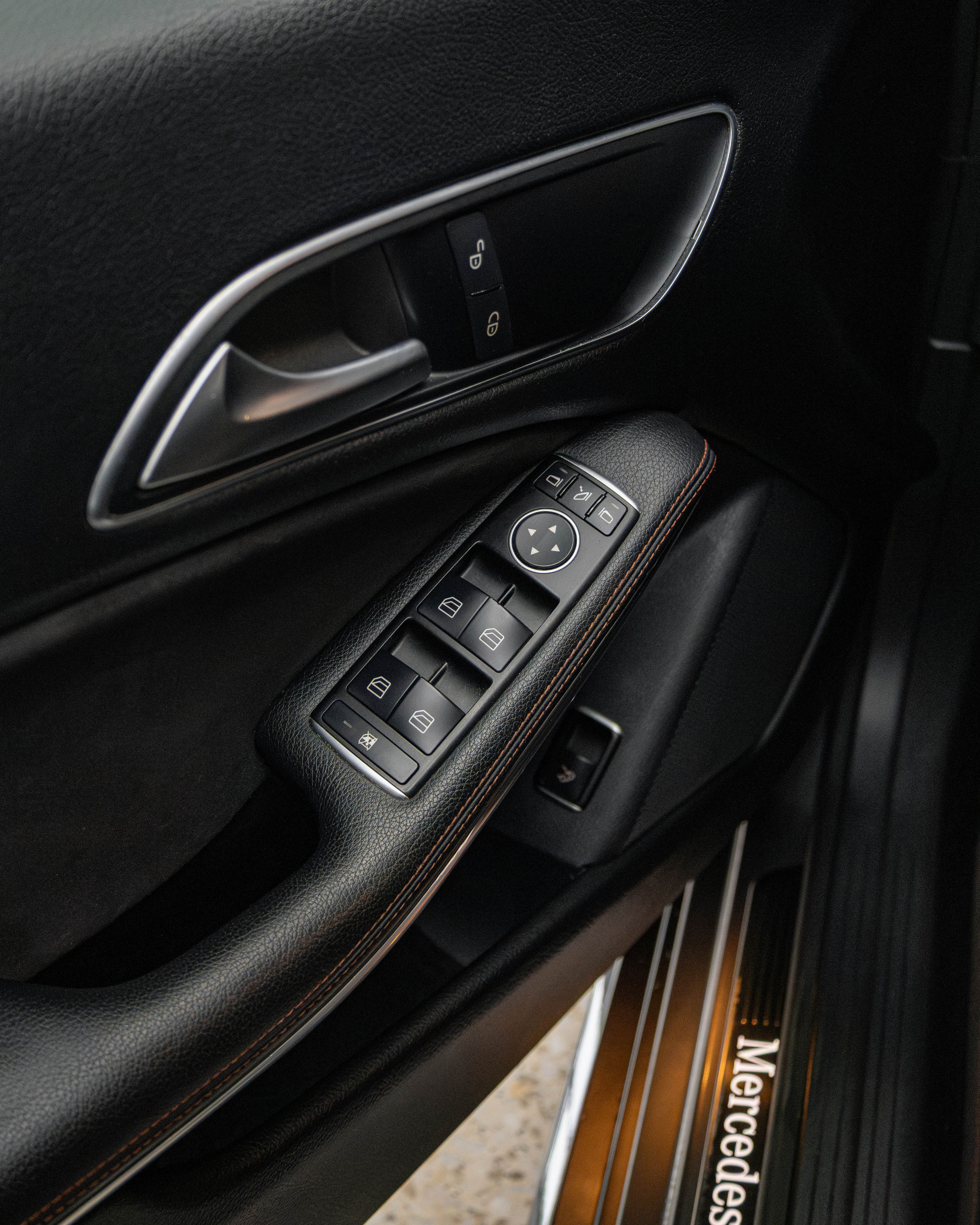 MERCEDES CLA 200D AMG - Thumbnail 10