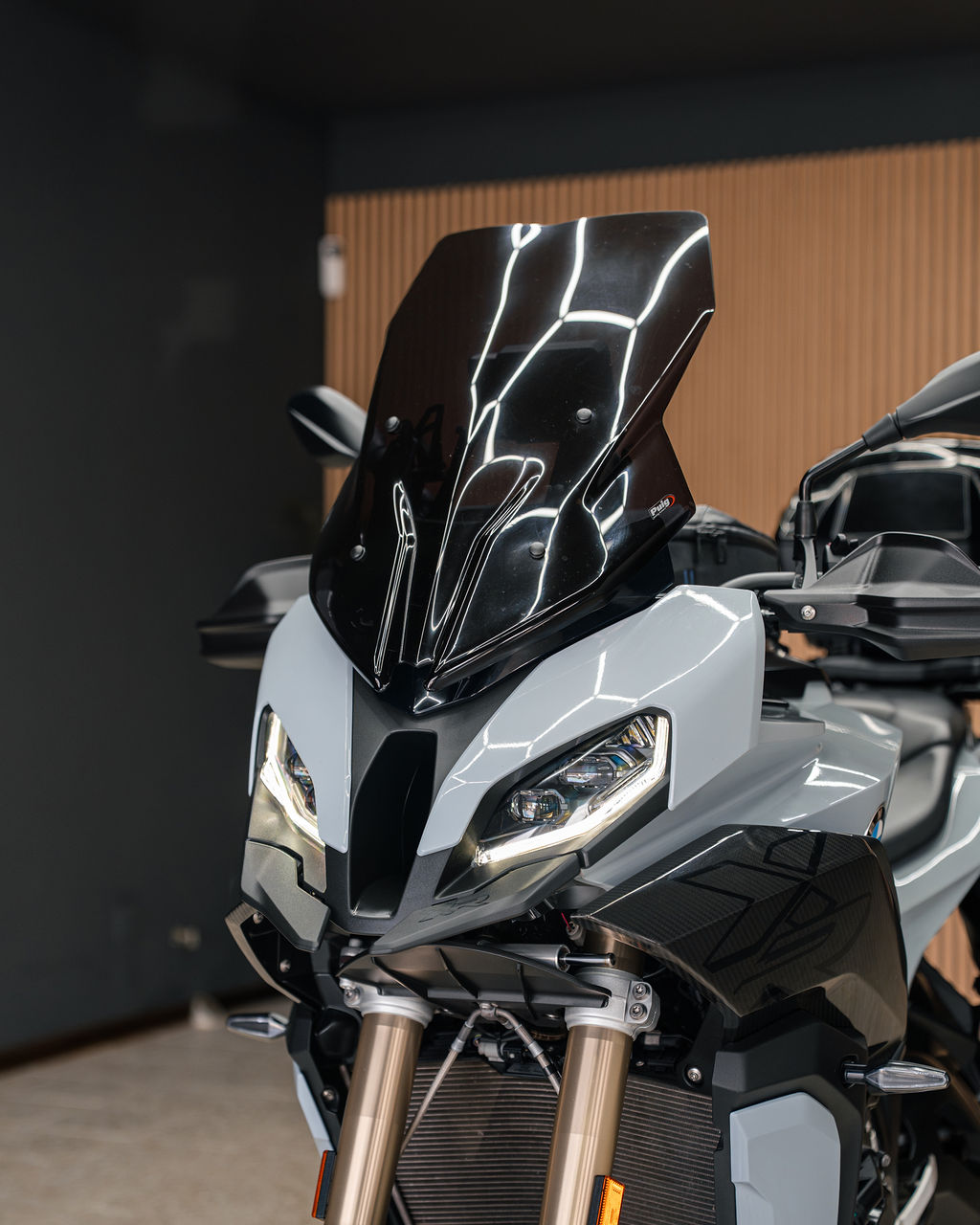 BMW S1000XR FULL EXTRAS  - Thumbnail 2