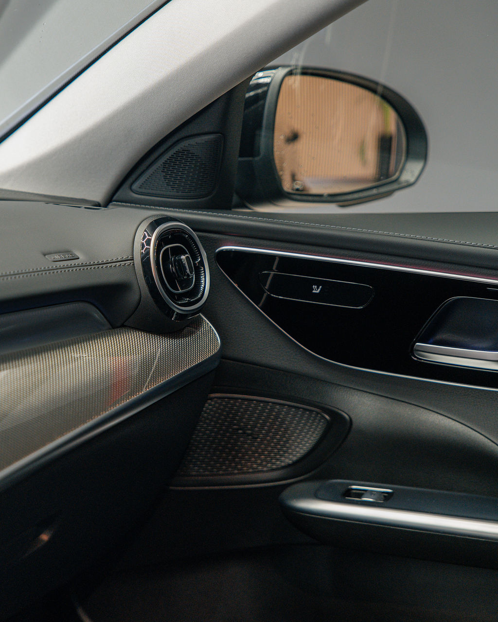 Mercedes-Benz C 300e  AMG Line - Thumbnail 10