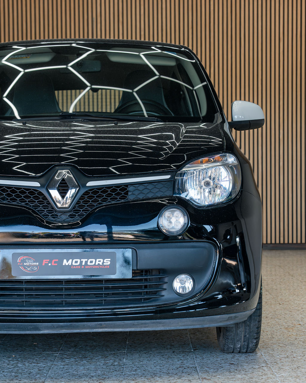 RENAULT TWINGO - Thumbnail 2