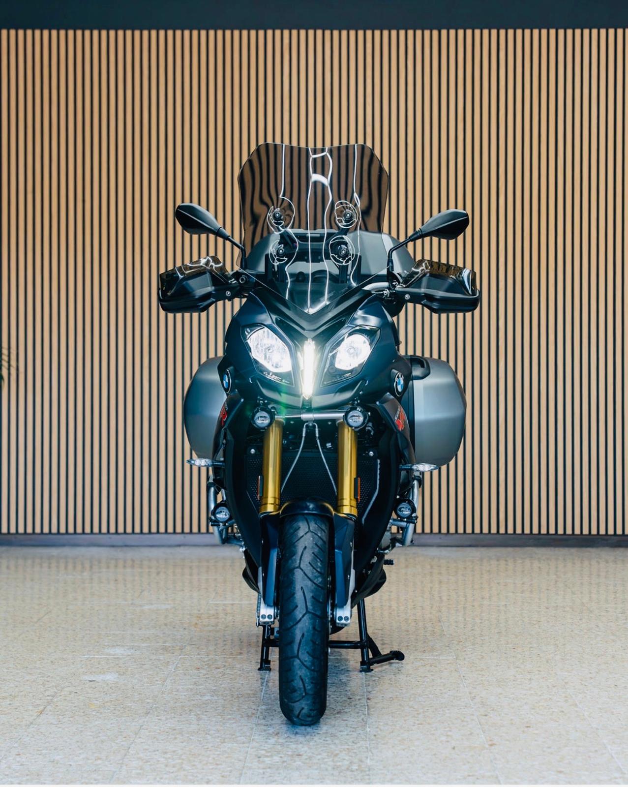 BMW S1000XR