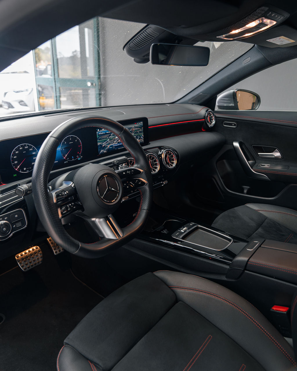 MERCEDES CLA 180D AMG COUPE - Thumbnail 4