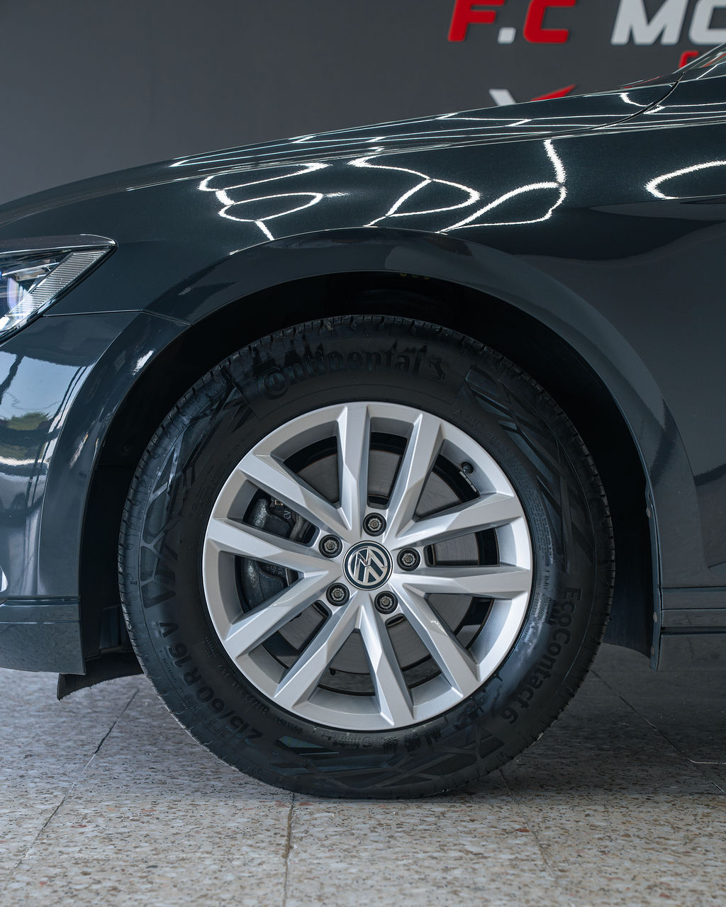 VW Passat Variant Iva Dedutivel - Thumbnail 4