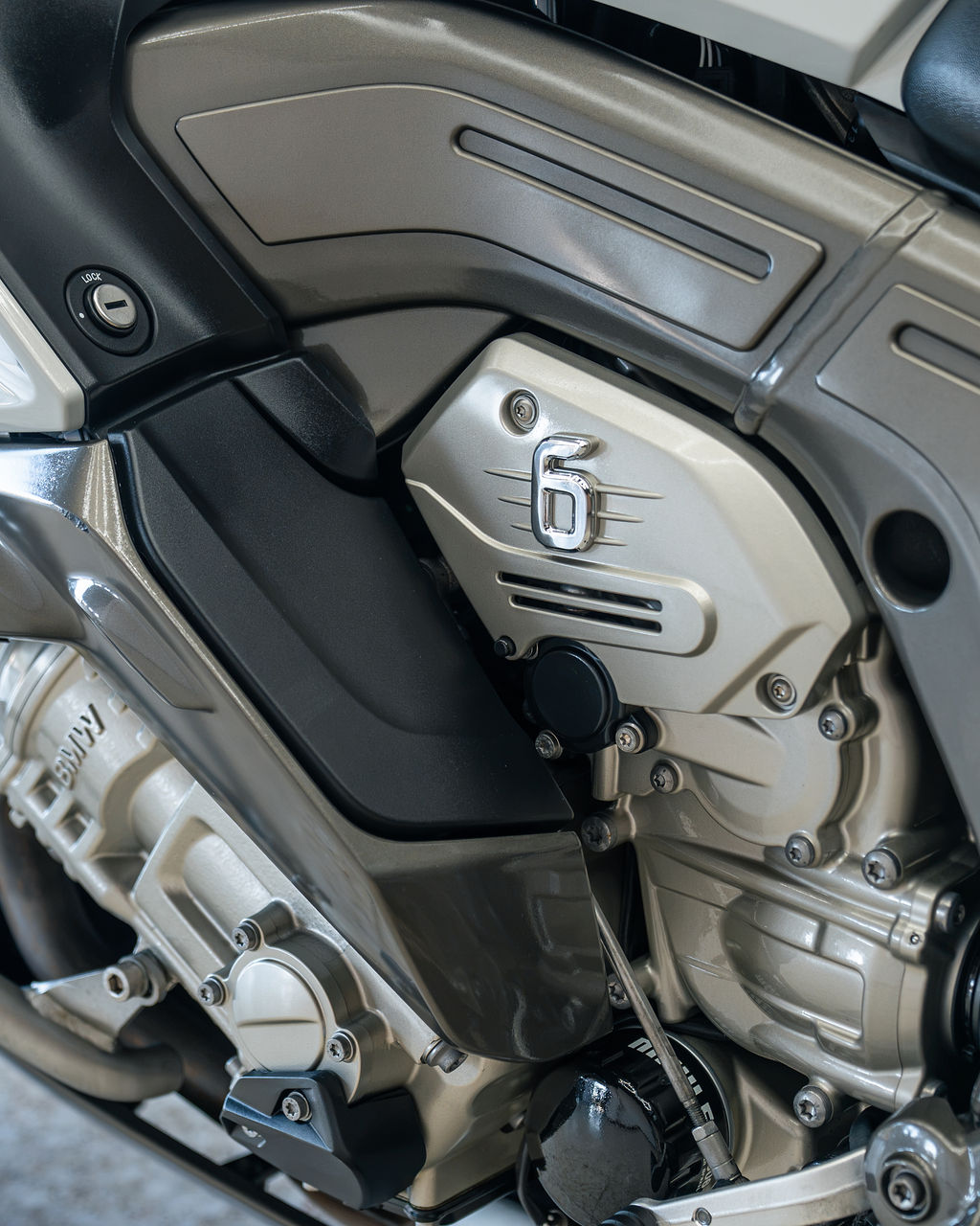 BMW K1600GT - Thumbnail 10