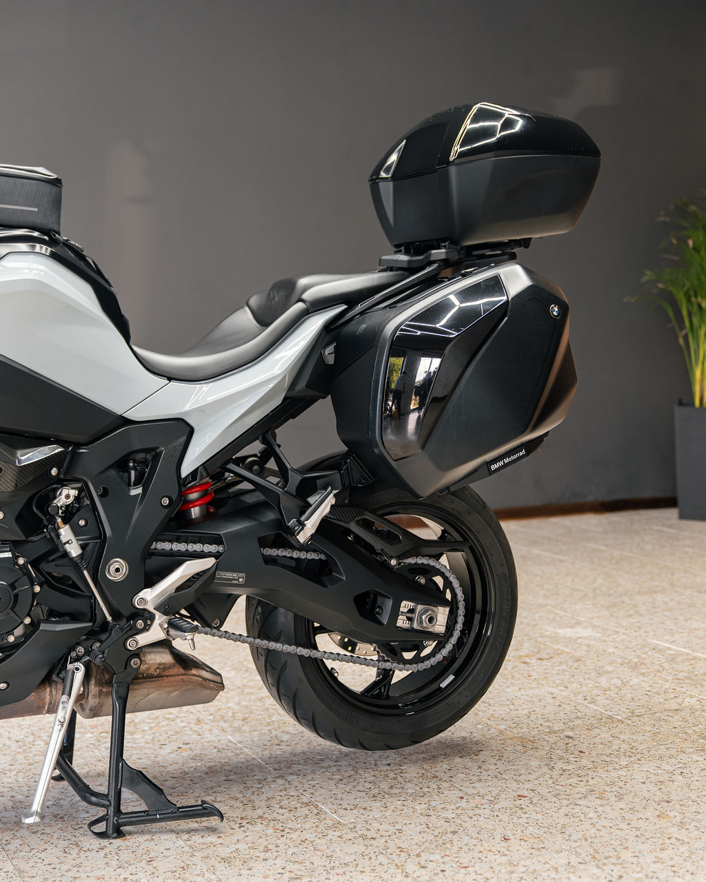 BMW S1000XR FULL EXTRAS  - Thumbnail 6