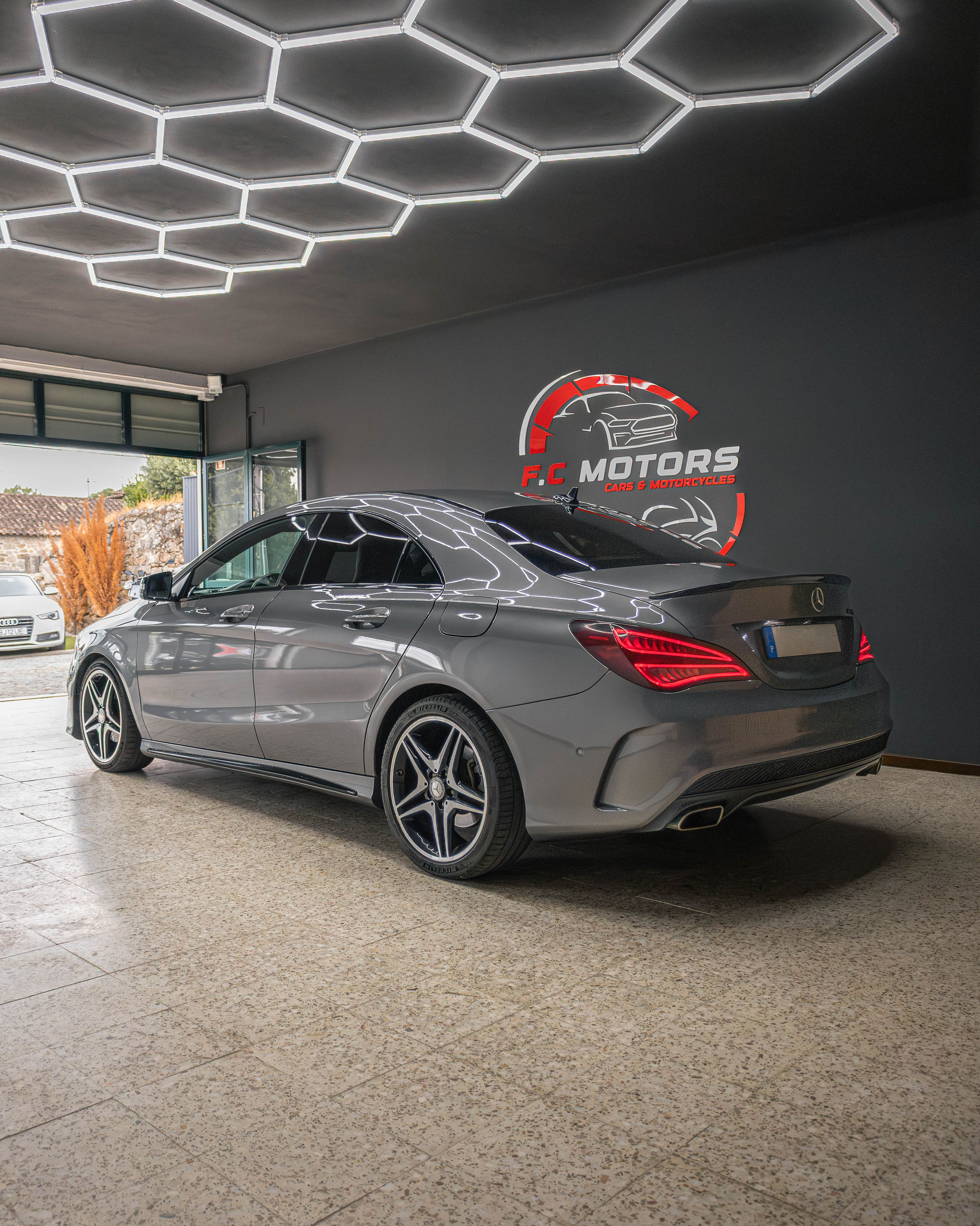 MERCEDES CLA 200D AMG - Thumbnail 5