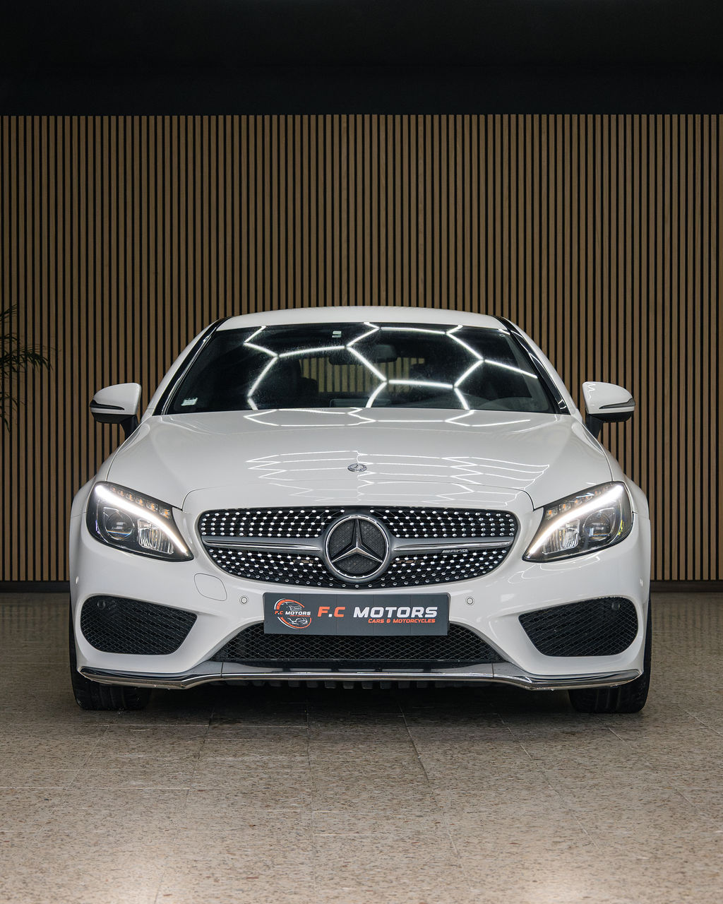 MERCEDES C 180 COUPÉ AMG