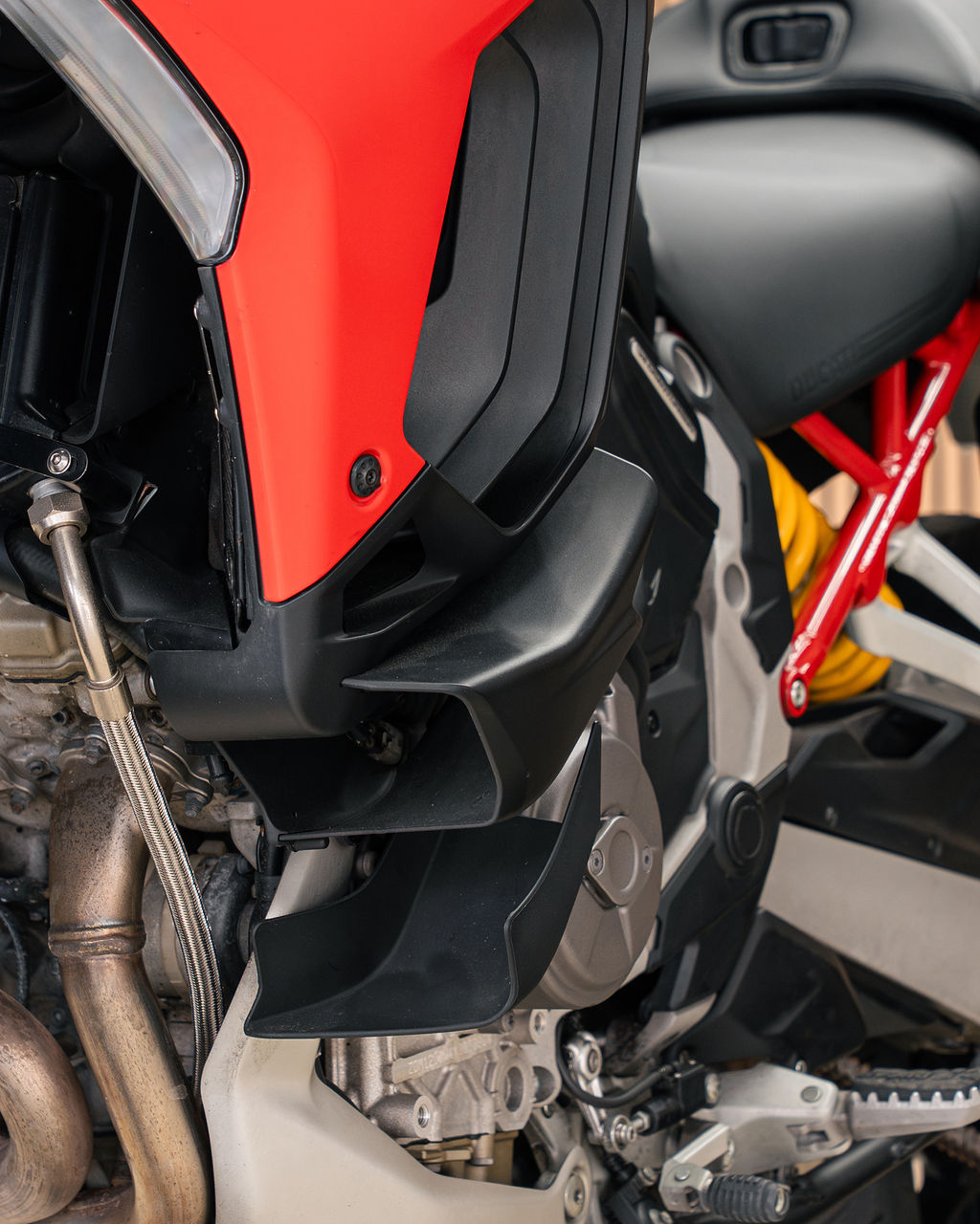 DUCATI - Thumbnail 11
