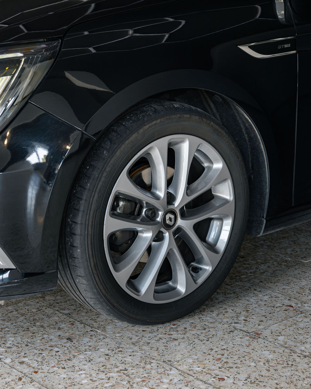 Renault Megane GT Line  - Thumbnail 2