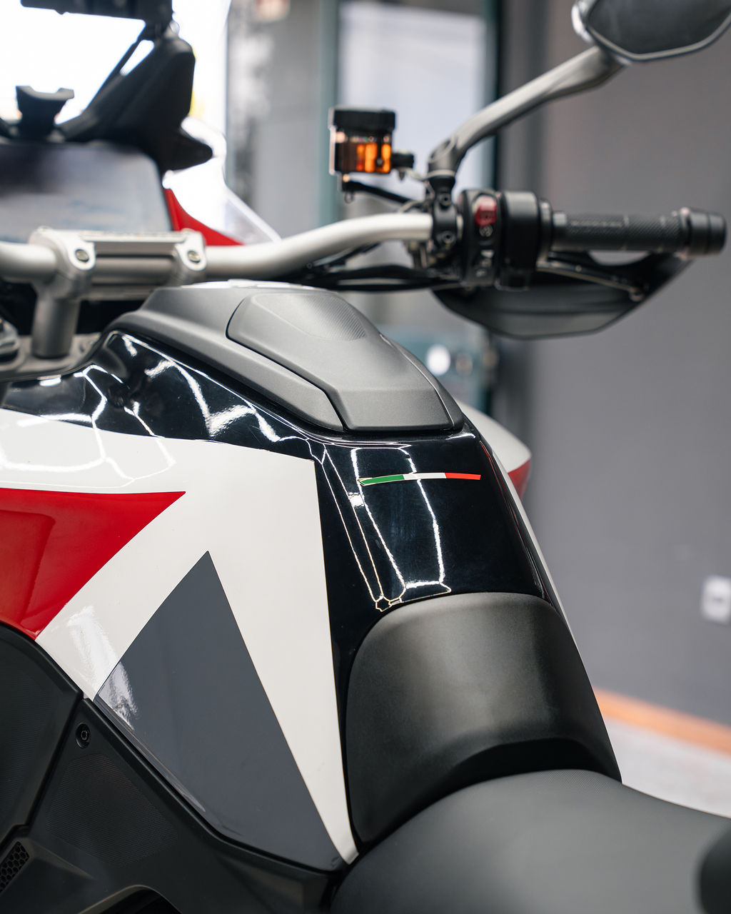 DUCATI - Thumbnail 5