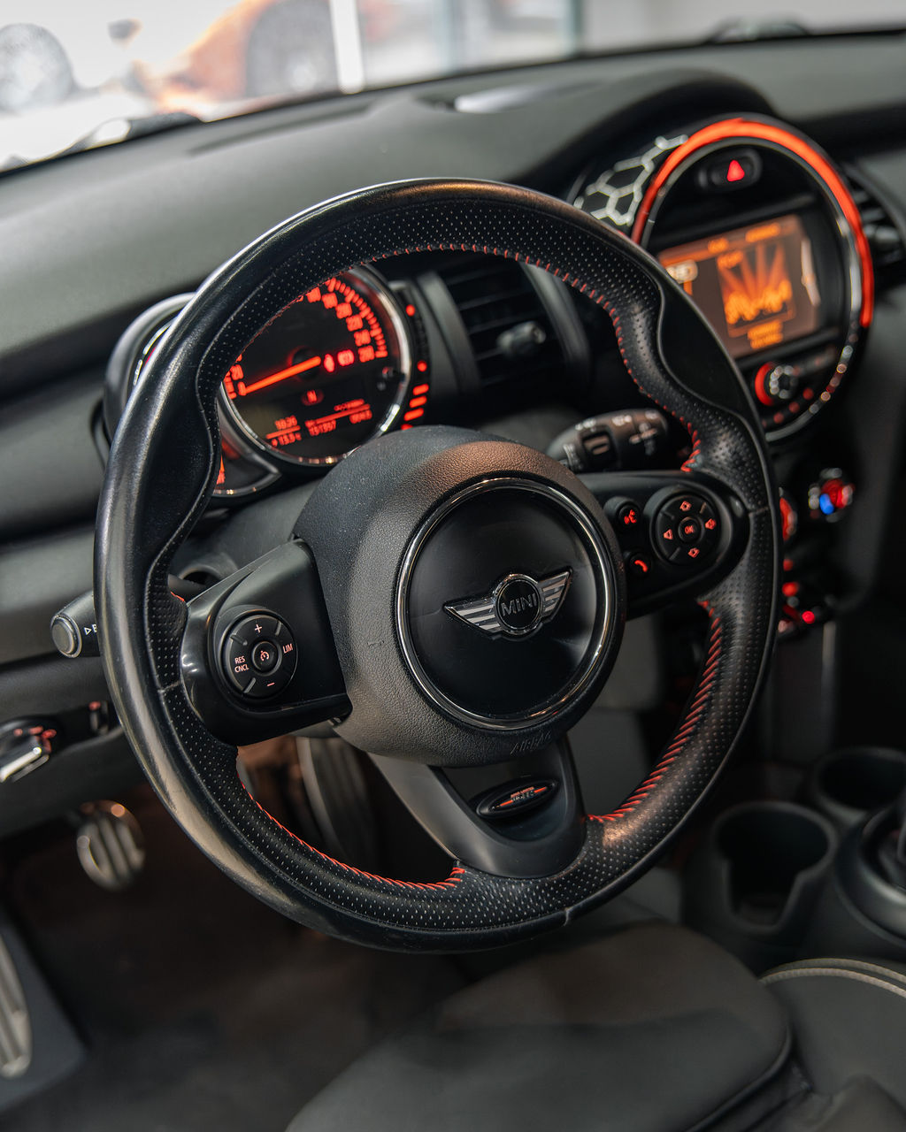 Mini Hatch  D - Thumbnail 9