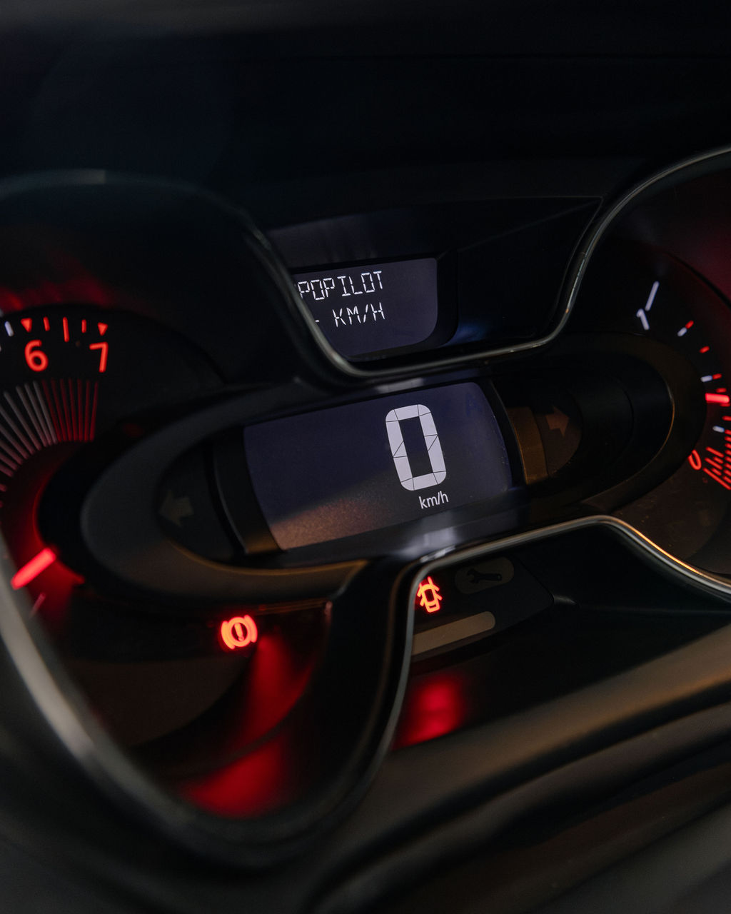 Renault Captur - Thumbnail 8