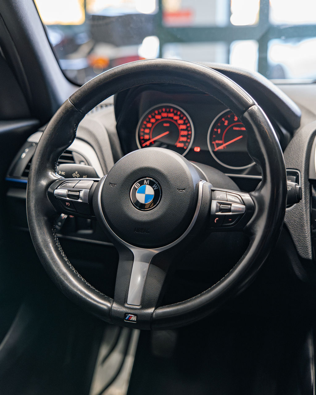 BMW 118i  PACK M - Thumbnail 12