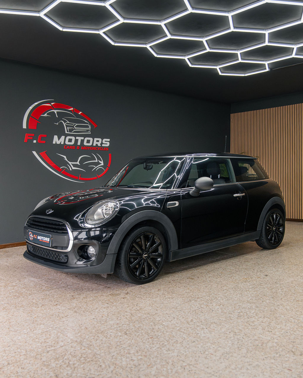 Mini Cooper d  - Thumbnail 3