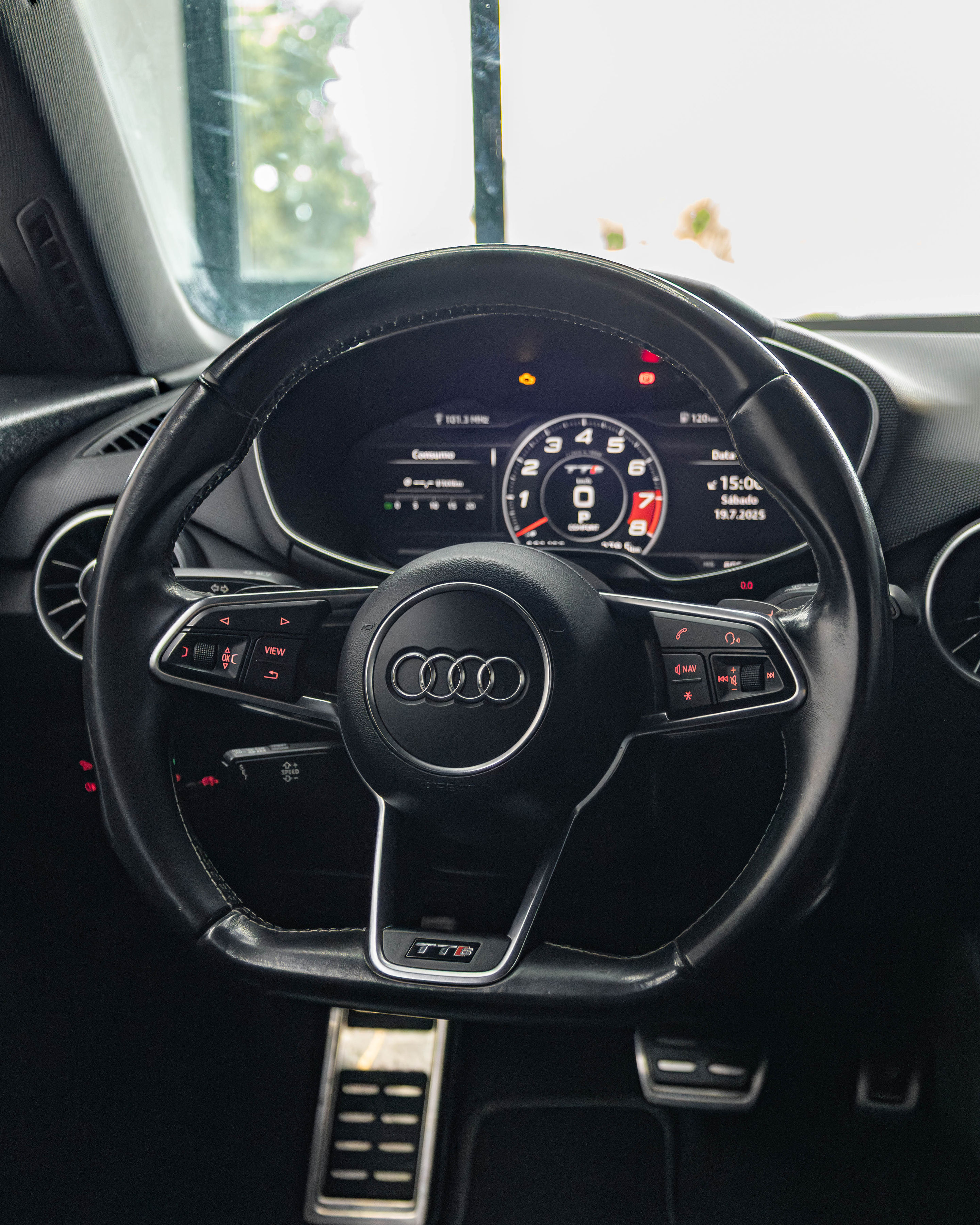 Audi TTS - Thumbnail 10