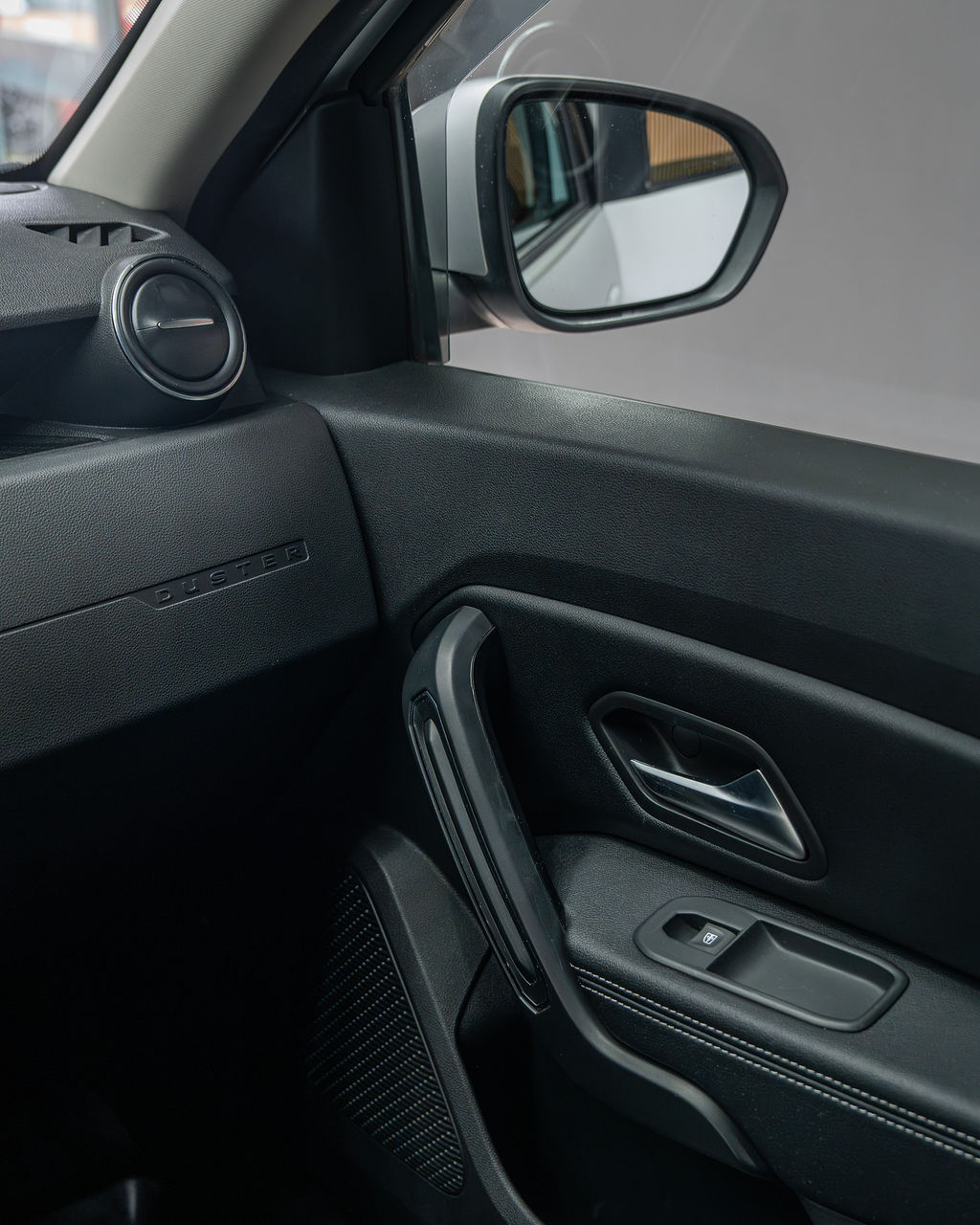 Dacia Duster  - Thumbnail 6