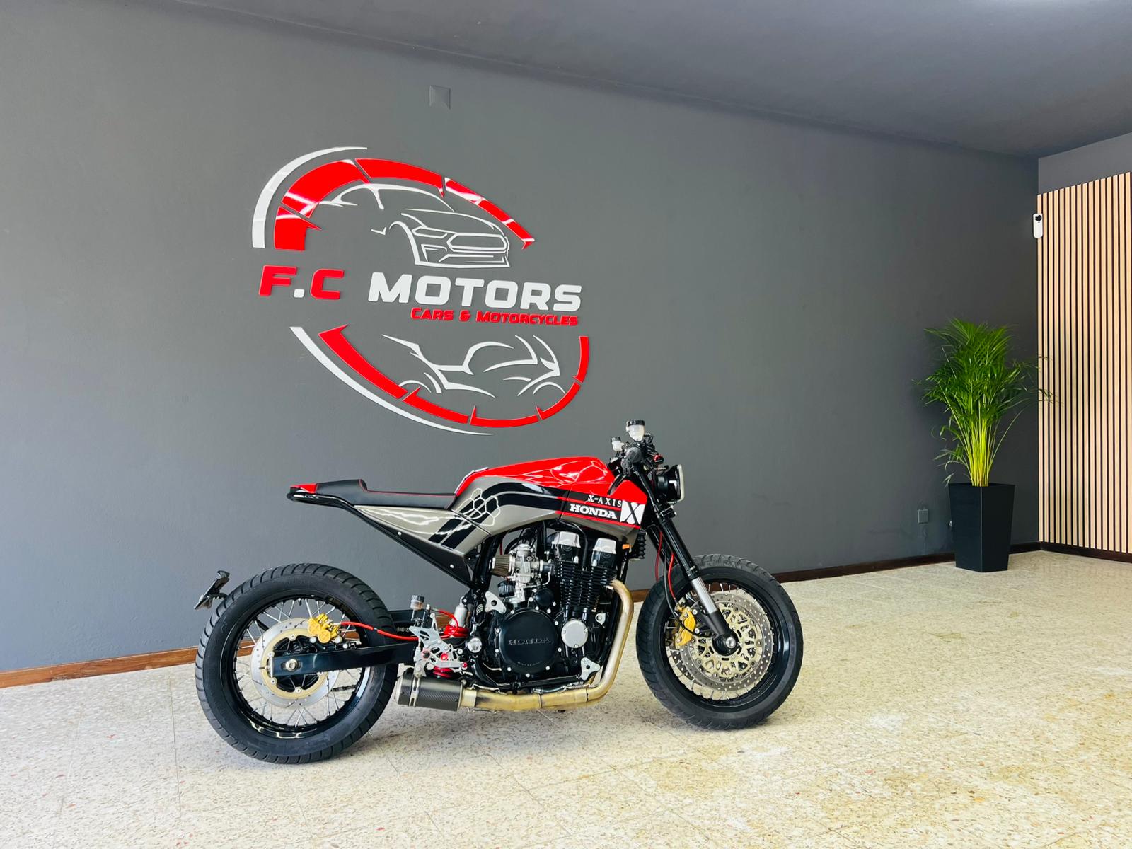 Honda CBX 750 - HONDA CBX 750 - Thumbnail 2