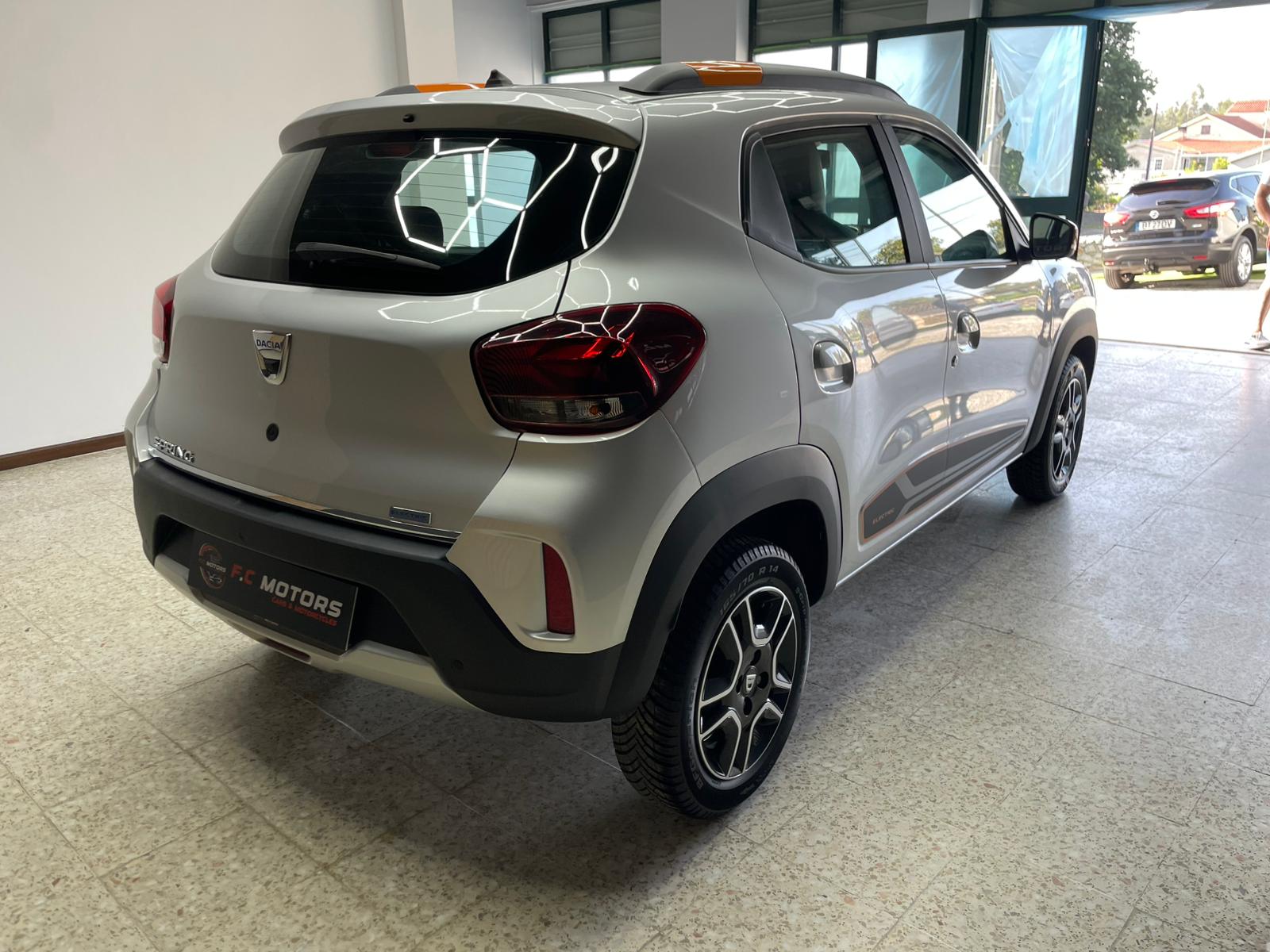 Dacia  Spring - Dacia Spring - Thumbnail 3