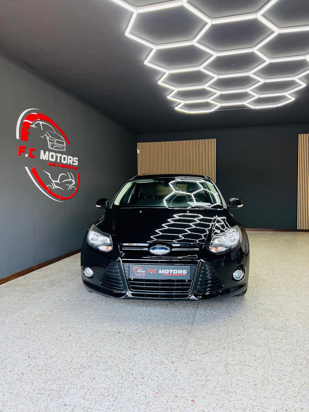 Ford Focus  - Ford Focus  - Thumbnail 2