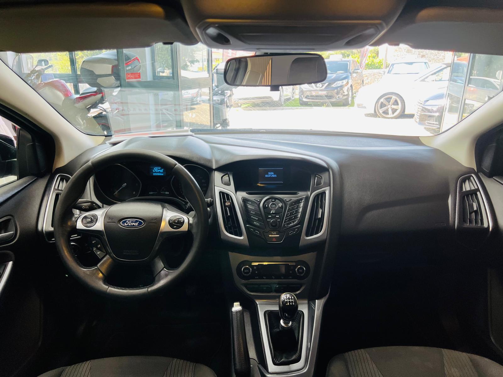 Ford Focus  - Ford Focus  - Thumbnail 5