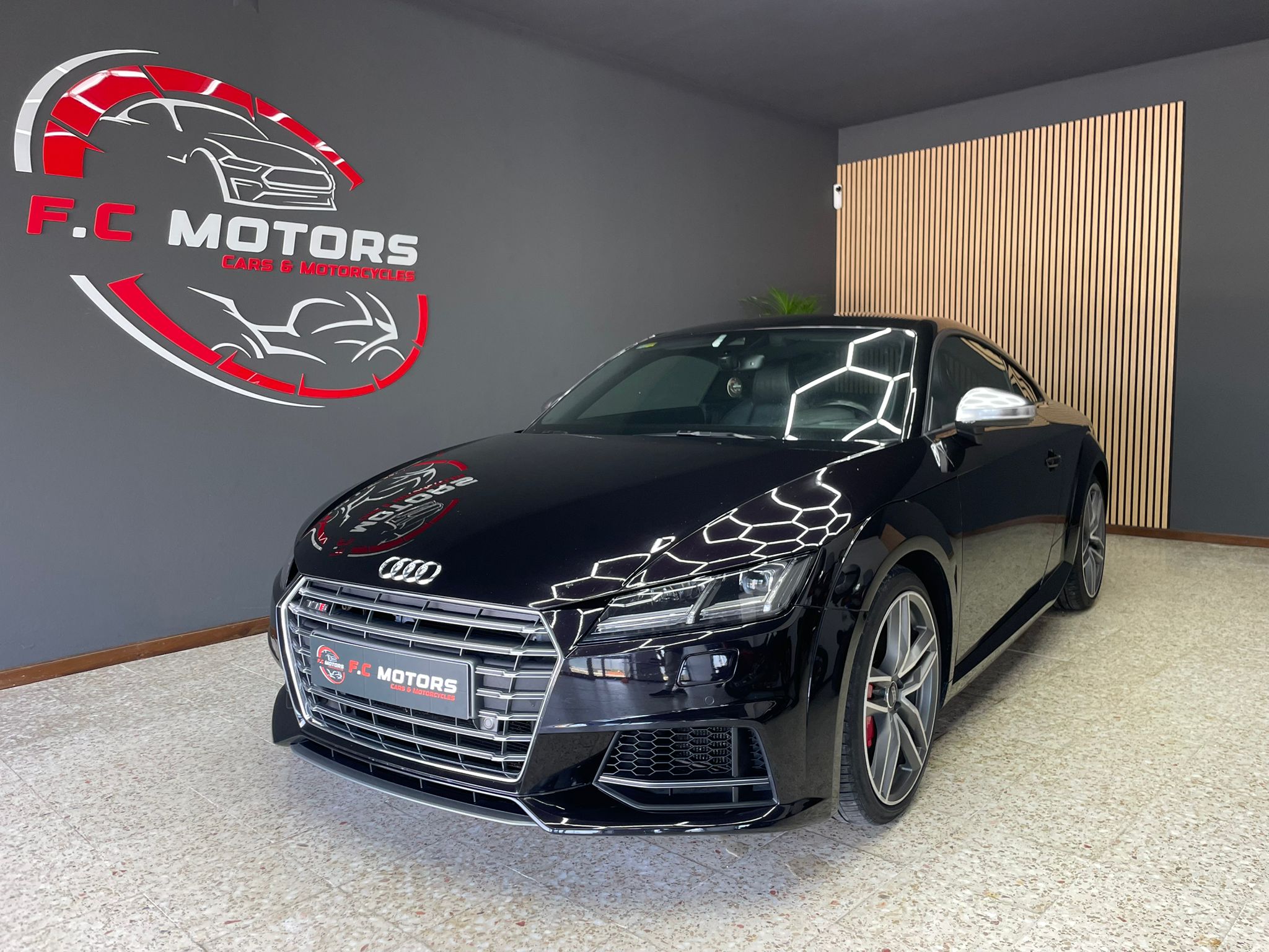 Audi TTS - Audi TT - Audi TTS